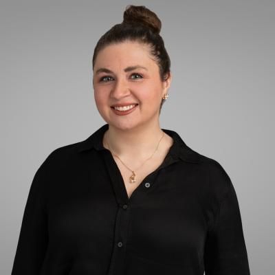 Headshot of Kristen Stehling