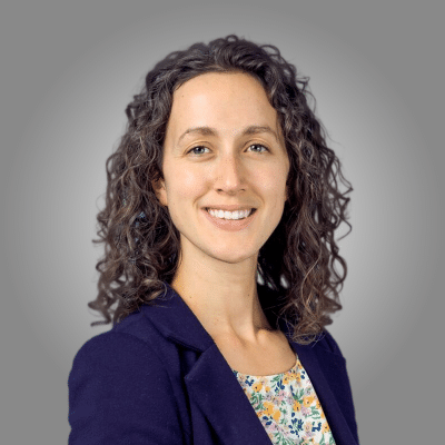 Headshot of Anna Zaros